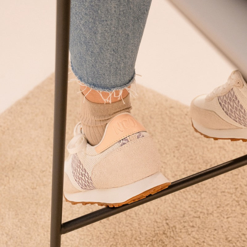 Sportliche N'GO Sneaker – Hoi An Mesh Design in Lavendelviolett und Pfirsichrot