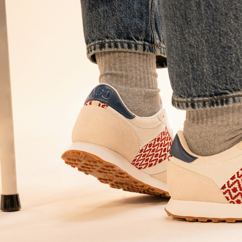 N'GO Fairtrade Sneaker – Rückansicht mit Fokus auf Fersenpartie und Sohlendesign