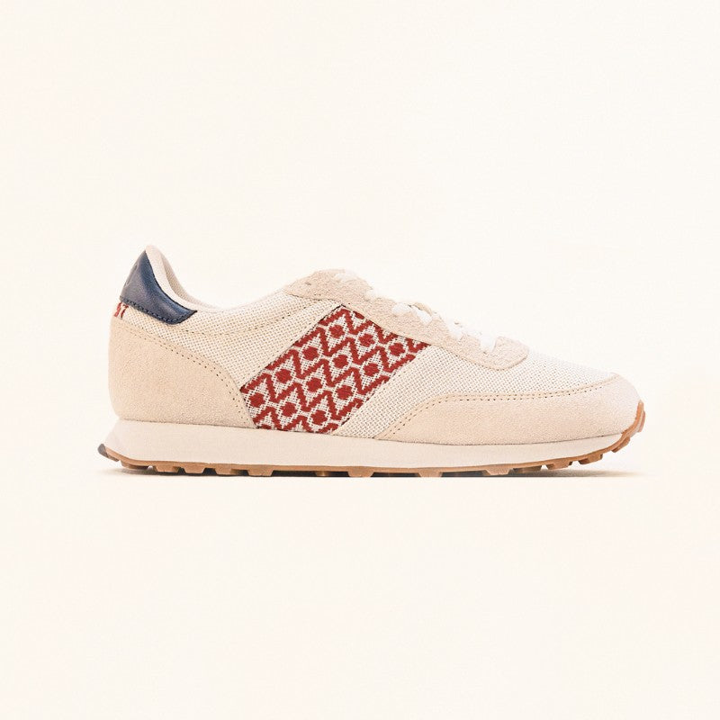 Sportlicher und nachhaltiger N'GO Hoi An Schuh – Mesh-Design in Rotblau