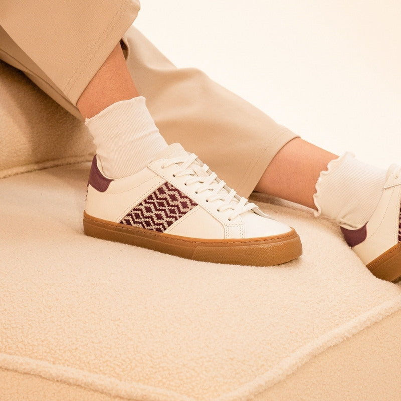 Fair produzierte N'GO Schuhe – Na Sang Classic Modell in kräftigem Rotton