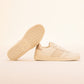 Saigon Classic '24 in Gold – nachhaltige Sneaker mit traditionellem vietnamesischem Handwerksmuster.